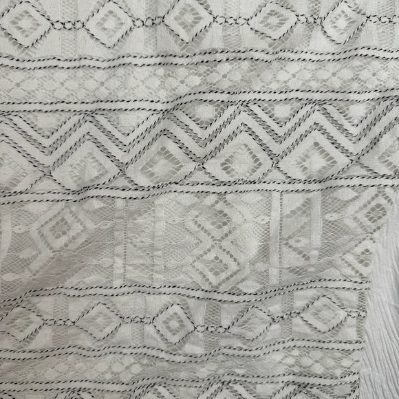 Ethereal Sleeveless High Neck Top Womens Size Medium Layered Lace Tie Back White - Picture 9 of 10